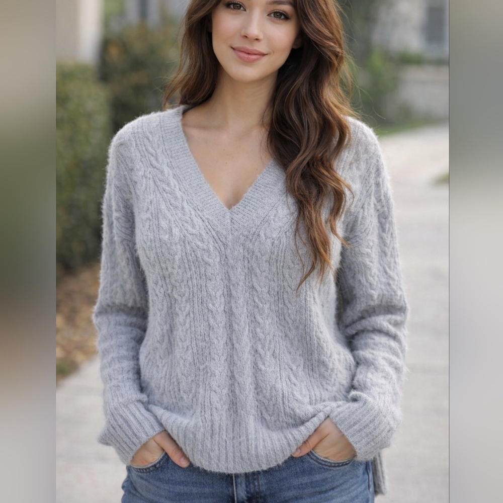 Lucky Brand Light Gray V-Neck Cable Knit Sweater
